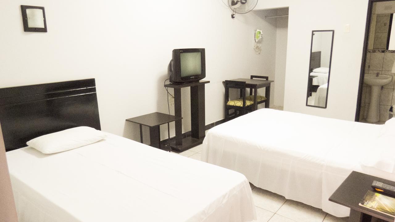Jer'S Hostal 通贝斯 外观 照片