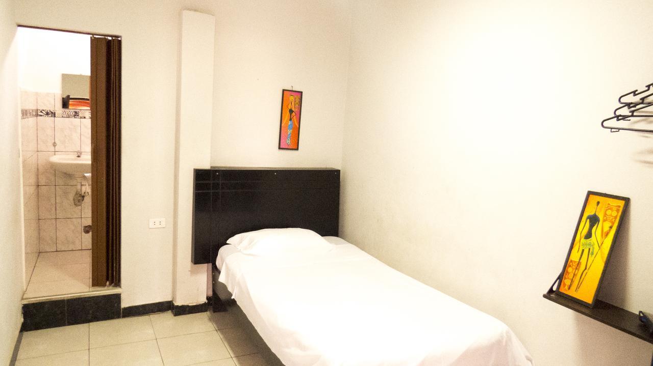Jer'S Hostal 通贝斯 外观 照片