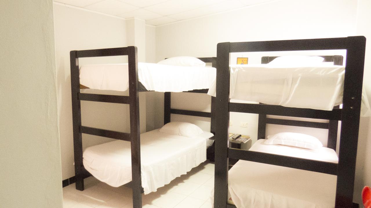 Jer'S Hostal 通贝斯 外观 照片