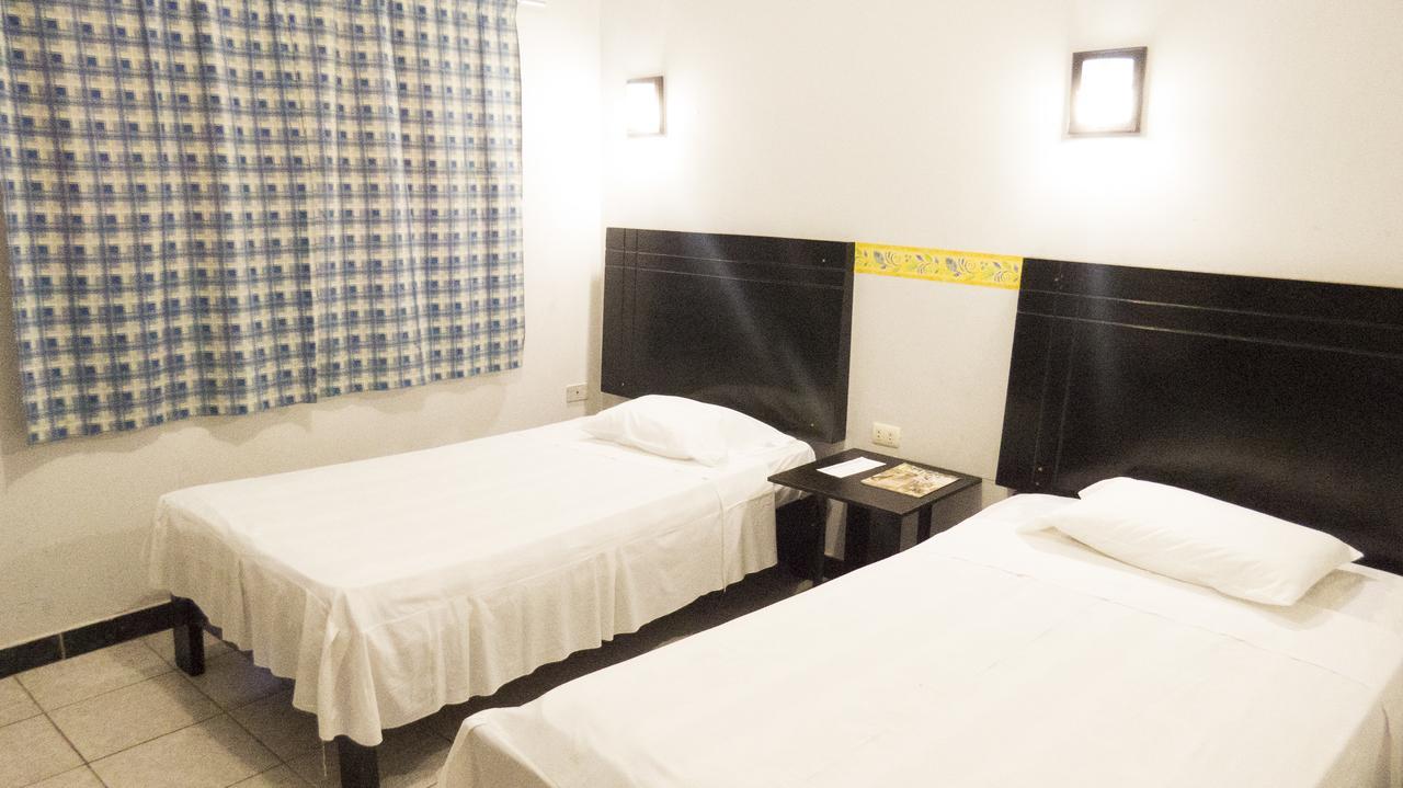 Jer'S Hostal 通贝斯 外观 照片