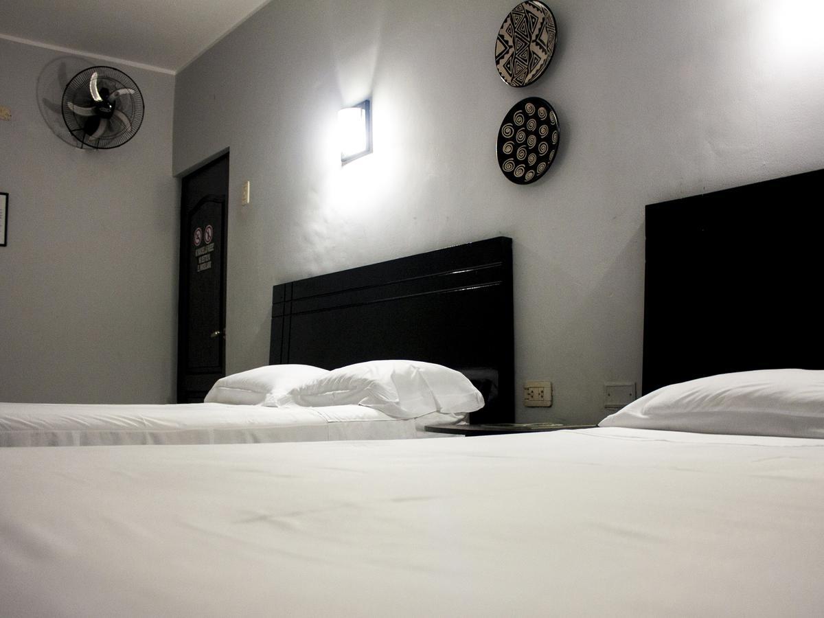 Jer'S Hostal 通贝斯 外观 照片