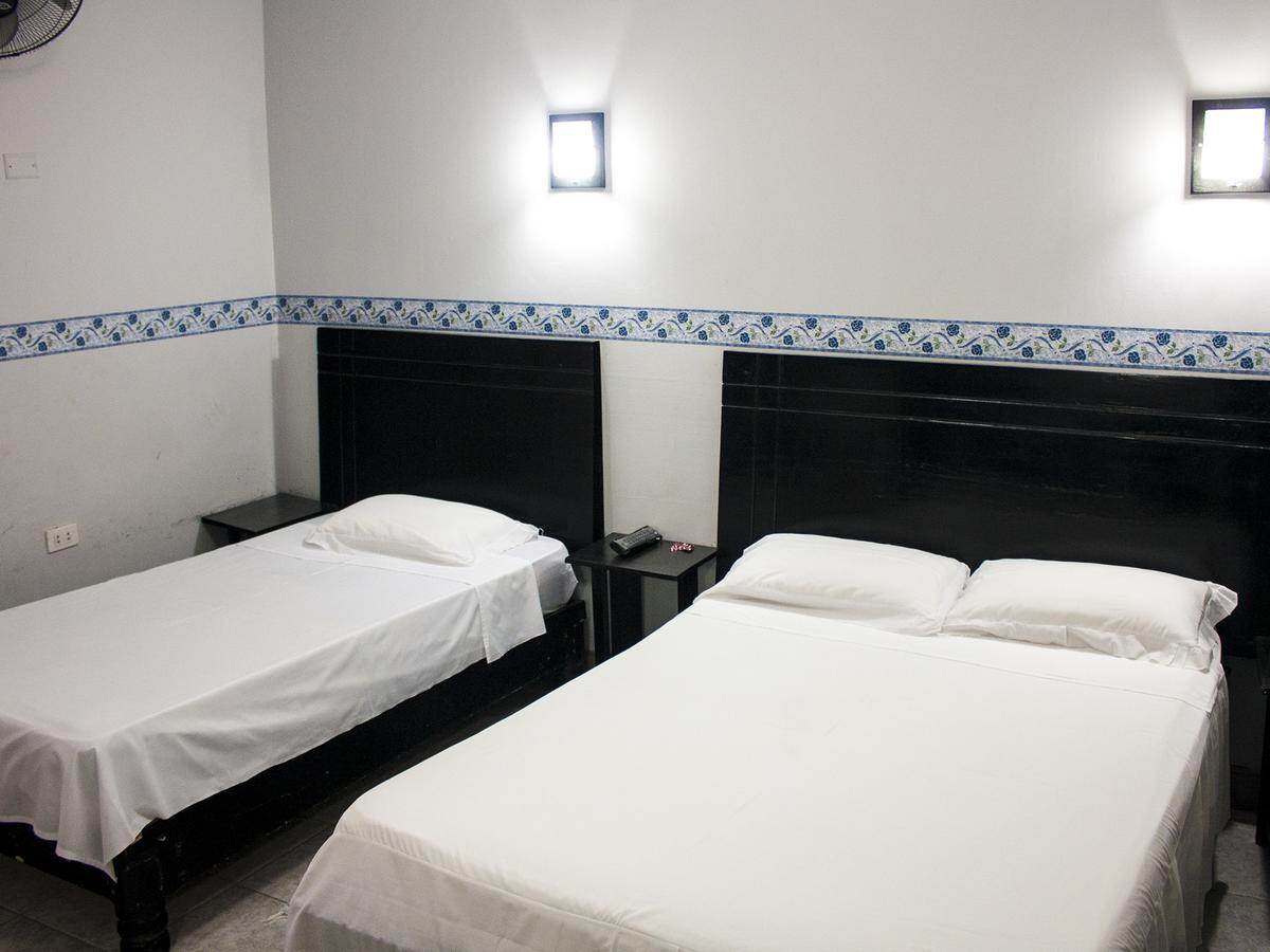 Jer'S Hostal 通贝斯 外观 照片