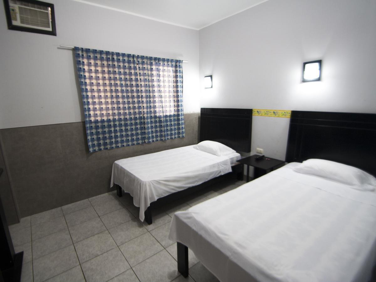 Jer'S Hostal 通贝斯 外观 照片